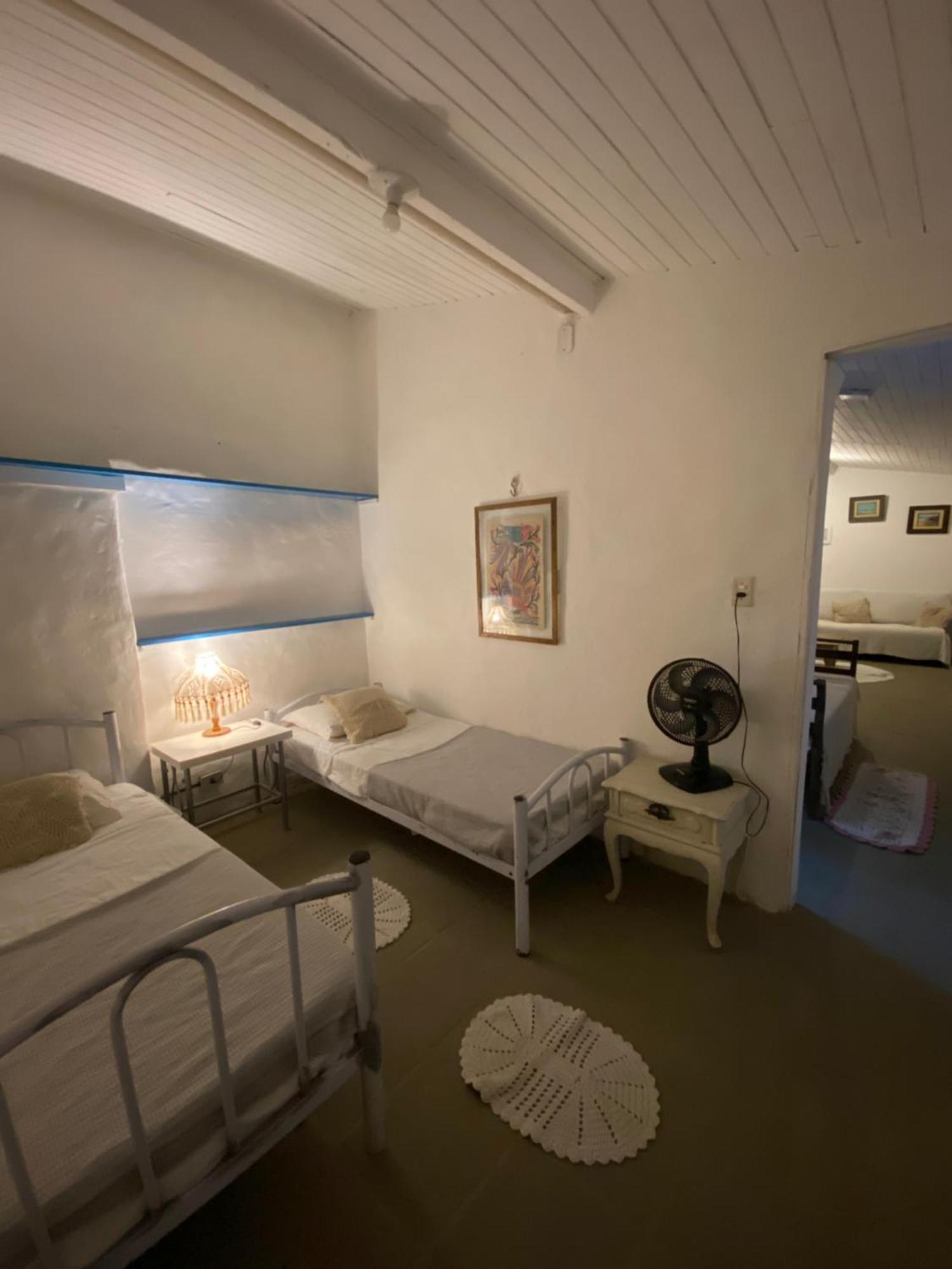 Peixe Crew Manguinhos Bed and breakfast *